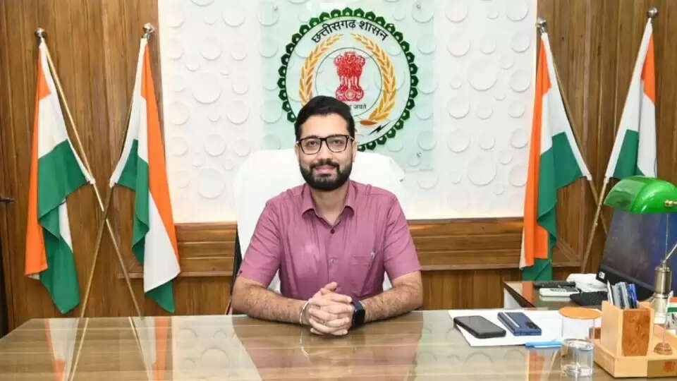 महासमुंद : कलेक्टर ने ली साप्ताहिक समय सीमा की बैठक