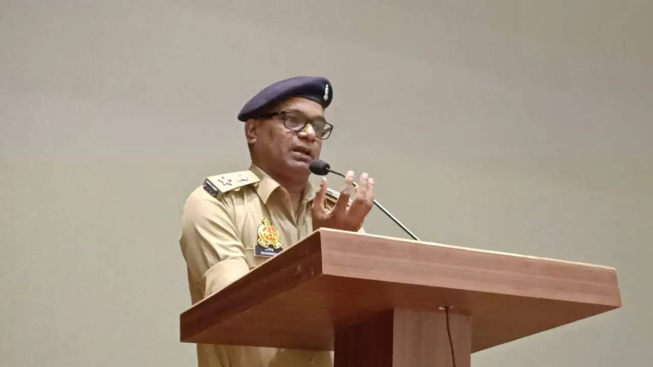 गोरखपुर में नए आरक्षियों को पढ़ाया गया कर्तव्य, अनुशासन का पाठ