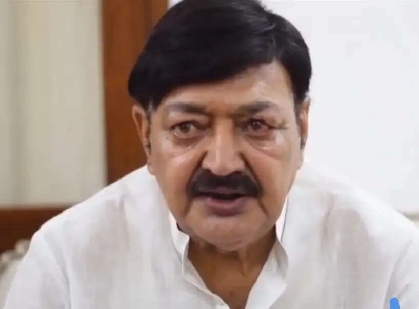 तटबंध का टूटना प्रशासनिक लापरवाही और भ्रष्टाचार की खुली लूट का नतीजा: अजीत शर्मा
