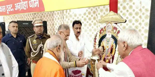 हिसार : महाराजा अग्रसेन के आदर्श सामाजिक समरसता और आत्मनिर्भर समाज की मजबूत नींव : राज्यपाल कविंदर गुप्ता