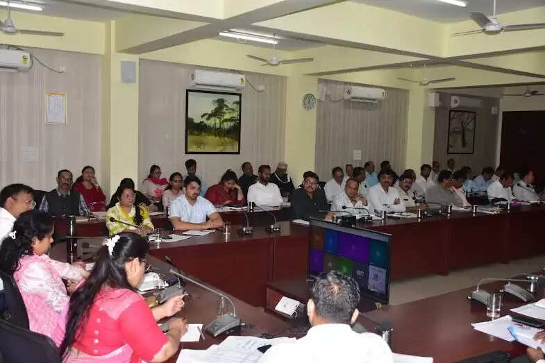 भावांतर भुगतान योजना अंतर्गत सभी एसडीएम मंडियों की लगातार निगरानी करेंः कलेक्टर