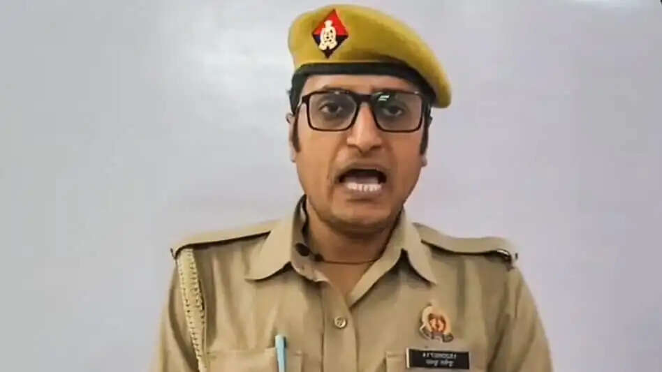 लखनऊ : पुलिस विभाग में तैनात आरक्षी सेवा से बर्खास्त