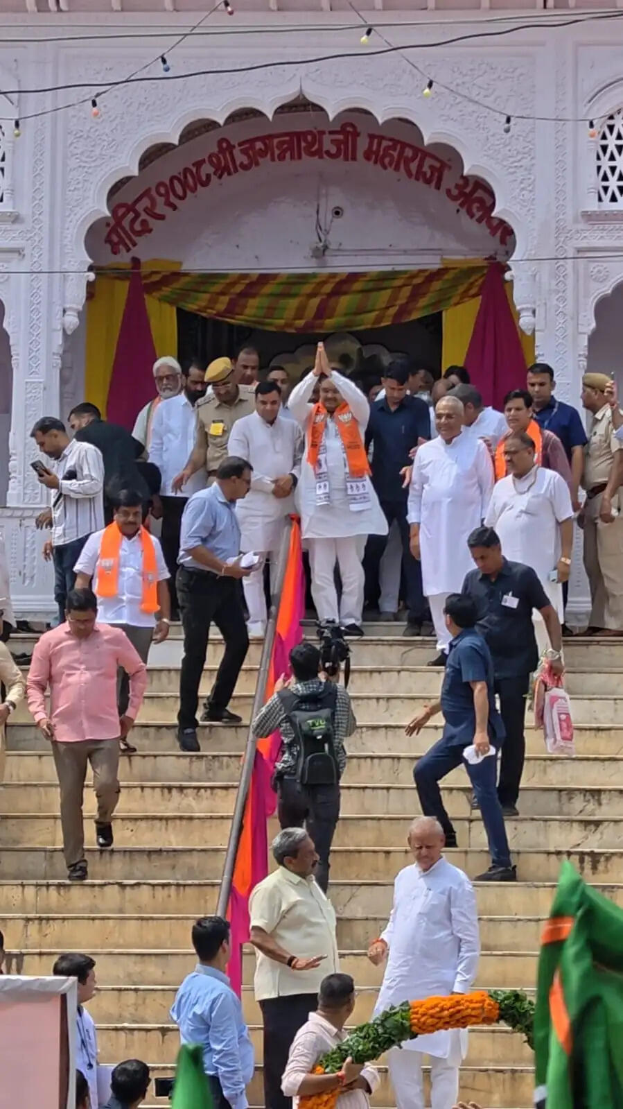 अलवर में सीएम भजनलाल शर्मा का रोड शो, अंतिम प्रचार में भाजपा ने झोंकी ताकत