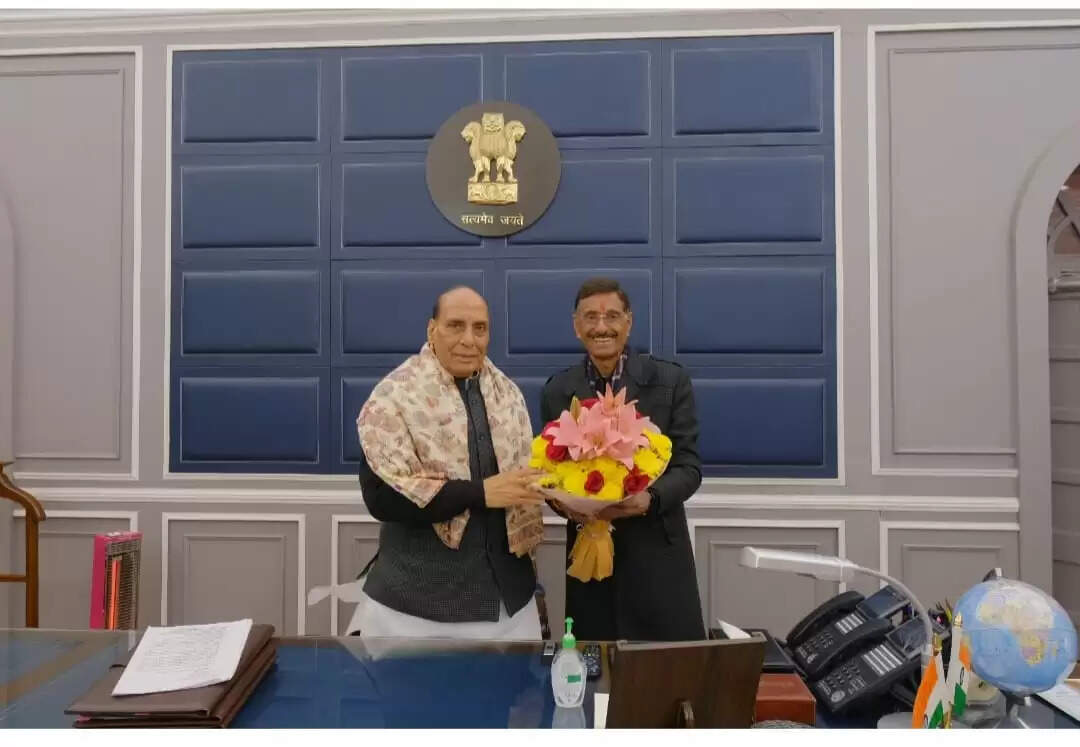 रक्षा मंत्री से रक्षा राज्य मंत्री ने की मुलाकात, दी नववर्ष की बधाई