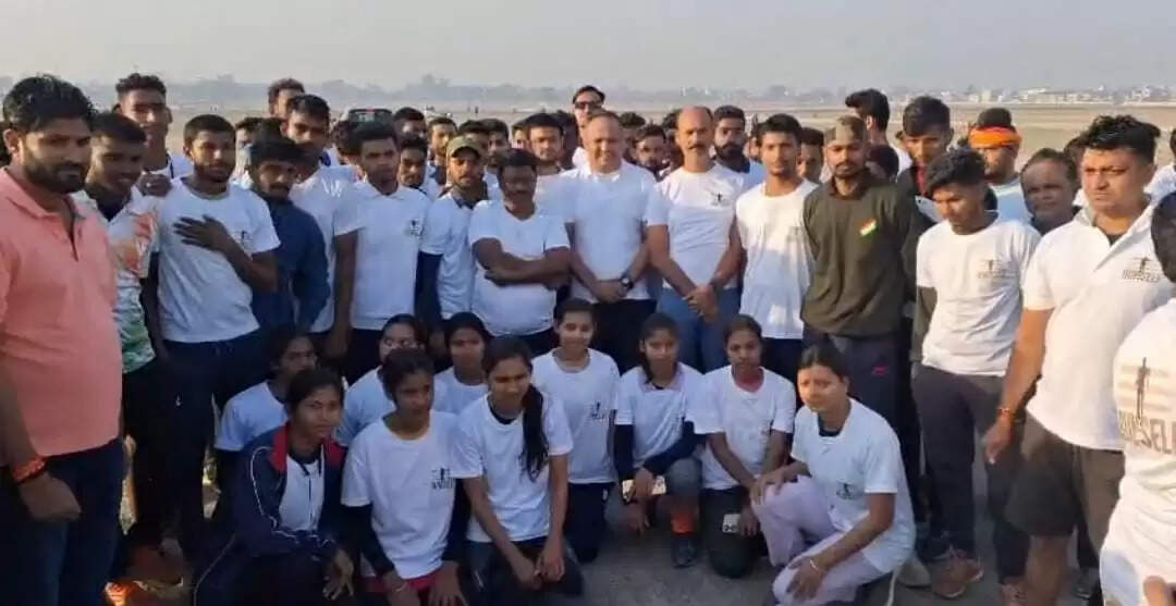 शिवदीप लांडे फाउंडेशन ने किया रन सेल्फ रैली का आयोजन