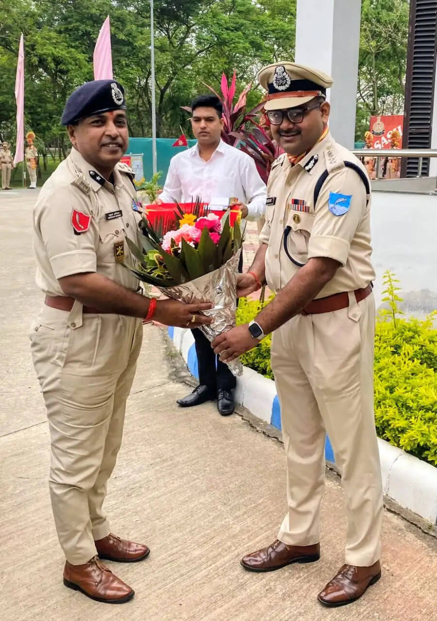 एसएसबी डीआईजी ने बथनाहा में जवानों के साथ किया सैनिक सम्मेलन