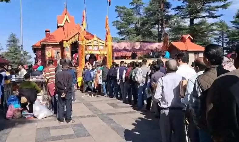 शिमला में हनुमान जन्मोत्सव की धूम, जाखू मंदिर में उमड़ा भक्तों का सैलाब