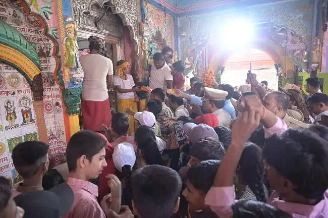 राज्यपाल की पहल पर विद्यार्थियों को अयाेध्या में मिला भारतीय संस्कृति से जुड़ने का अवसर