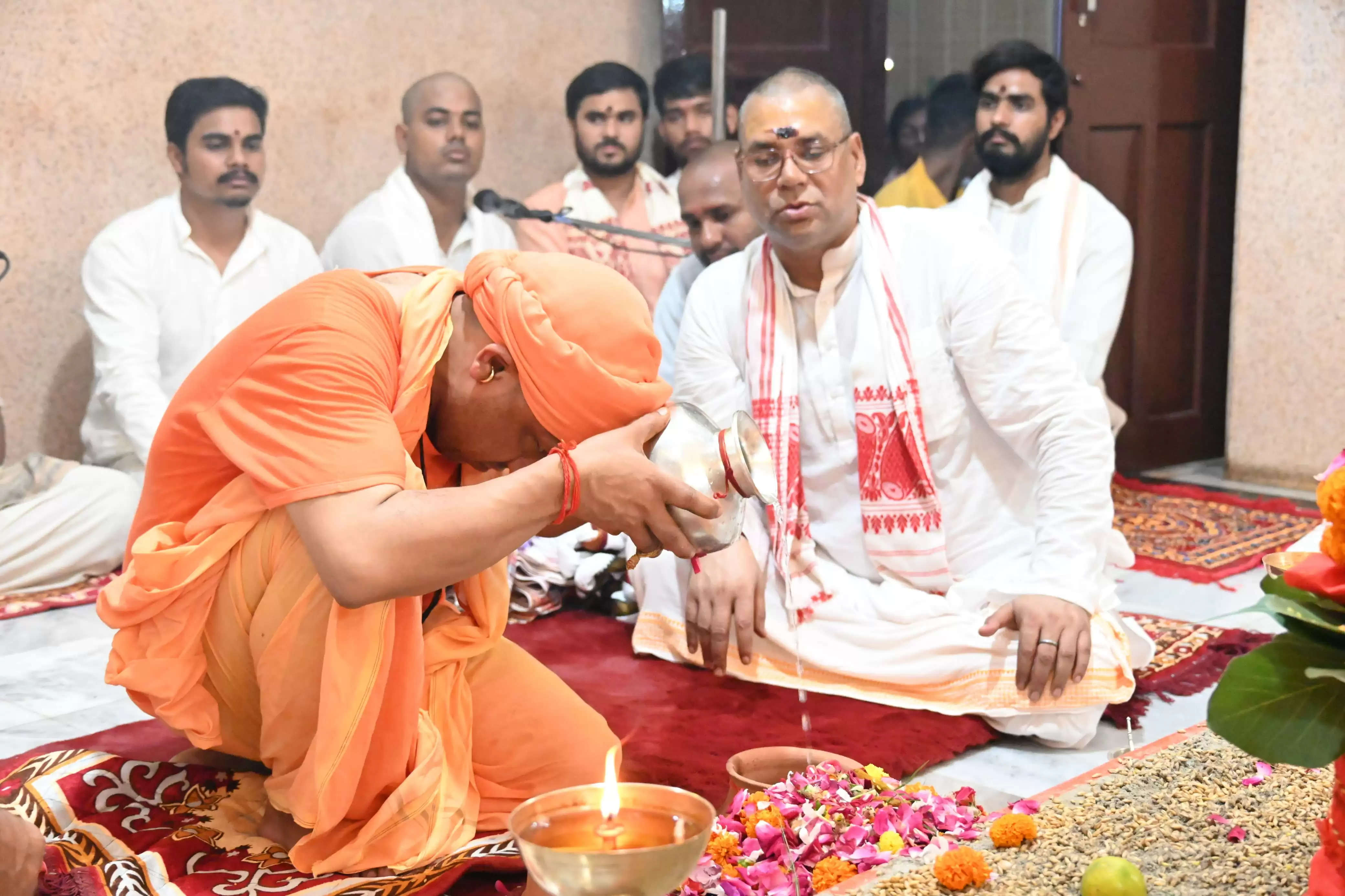 गोरक्षपीठाधीश्वर के सानिध्य में शारदीय नवरात्र का विशेष अनुष्ठान प्रारंभ