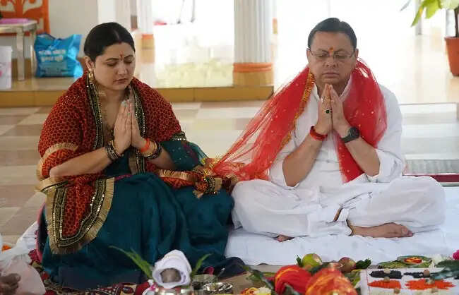 उत्तराखंड में शारदीय नवरात्र की धूम, मंदिरों में उमड़ रहे श्रद्धालु