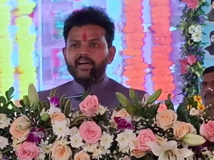 रांची एयरपोर्ट पर अब 10 रुपये में मिलेगा चाय-नाश्ता, केंद्रीय मंत्री ने शुरू की उड़ान कैफे