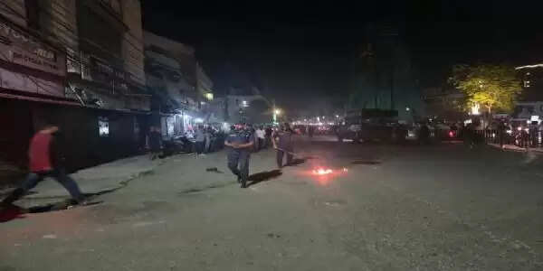 हनुमान जयंती पर पत्थरबाजी की मुसलमानों ने और पुलिस ने हिंदुओं को सलाखों के पीछे पहुंचाया