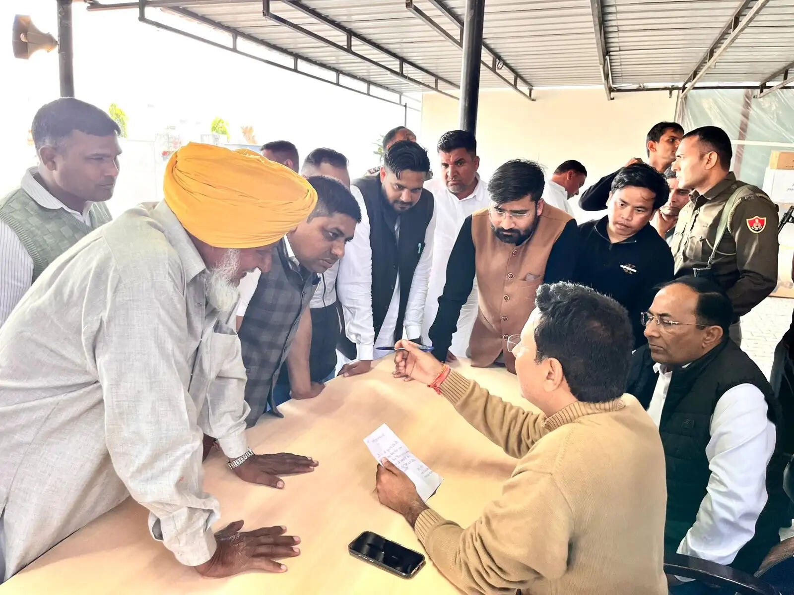 कैथल:चपरासी के आठ पदों पर दस हजार आवेदन, बेरोजगारी चरम पर: रणदीप सुरजेवाला