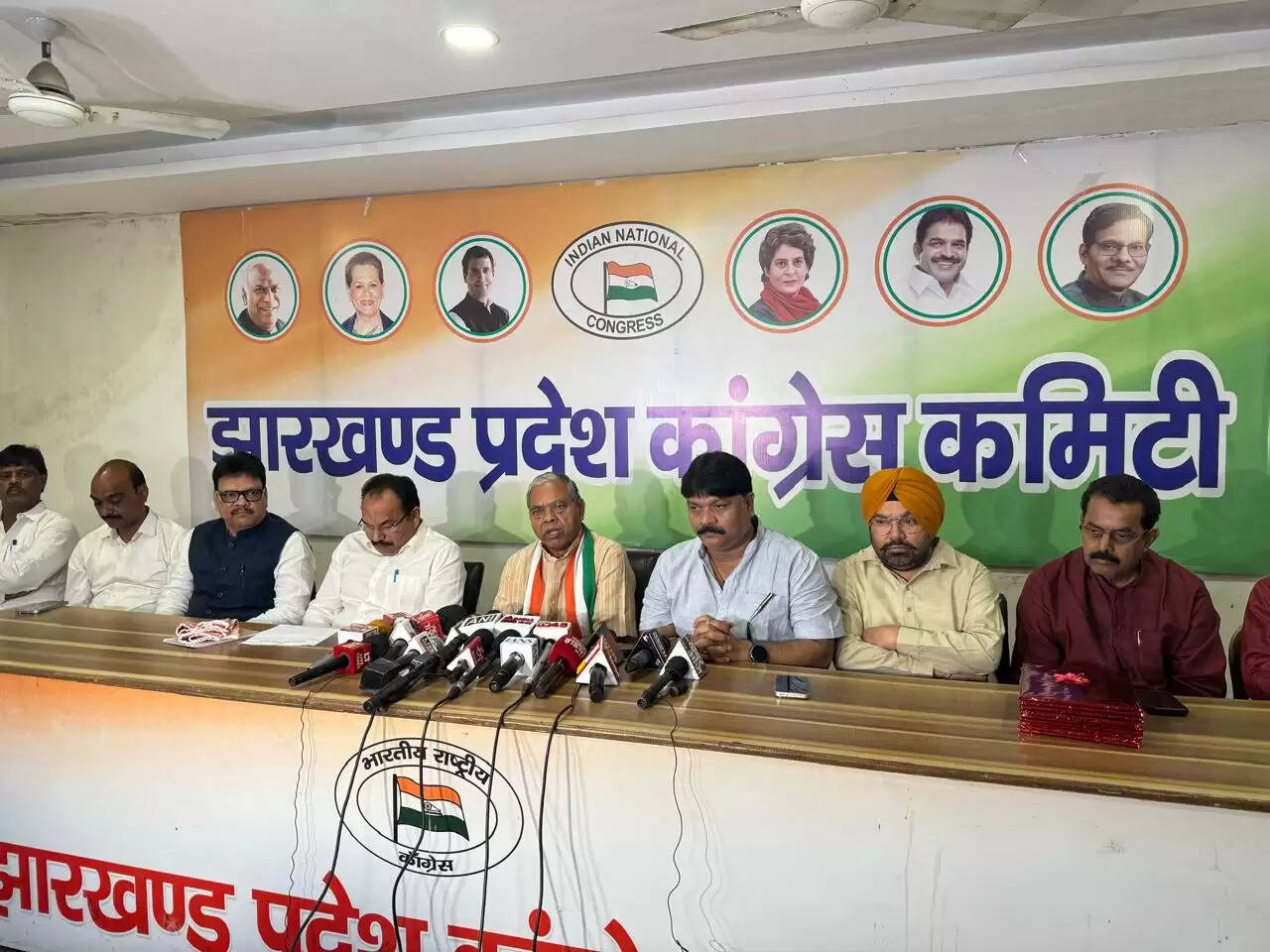 झारखंड में मतदाता बचाओ लोकतंत्र बचाओ अभियान शुरू करेगी कांग्रेस : कमलेश