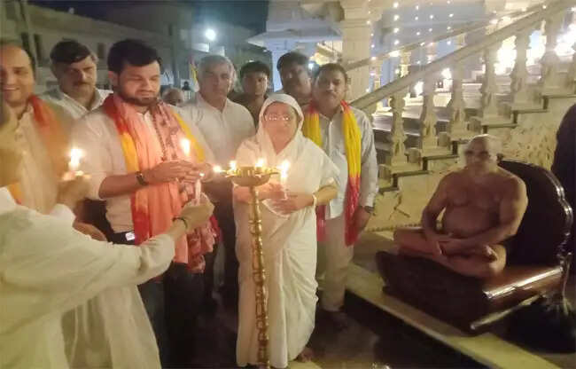 सोनीपत में आशीर्वाद का दीया जलाकर लिया सेवा का संकल्प
