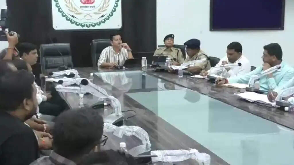 रायगढ़ में जन्माष्टमी को लेकर प्रशासन सतर्क, दाे से छह सितंबर तक बदली रहेगी यातायात व्यवस्था