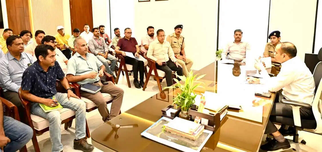 कुंभ से पहले हरिद्वार में खत्म होगा तारों का जंजाल, 15 दिन में झूलते तार होंगे व्यवस्थित