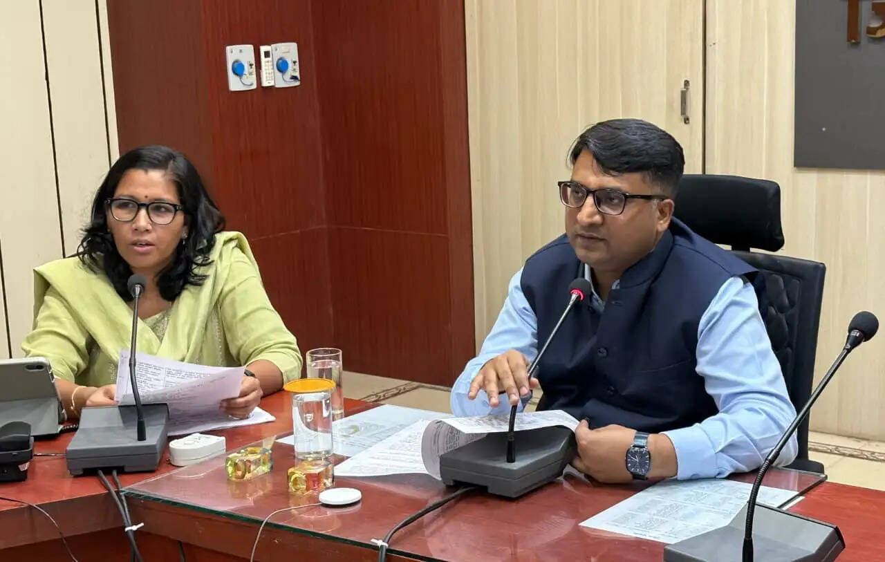 राज्यपाल&nbsp;हरिभाऊ बागडे शुक्रवार को आएंगे बीकानेर,&nbsp;कलक्टर ने&nbsp;अधिकारियों को दिए आवश्यक दिशा-निर्देश