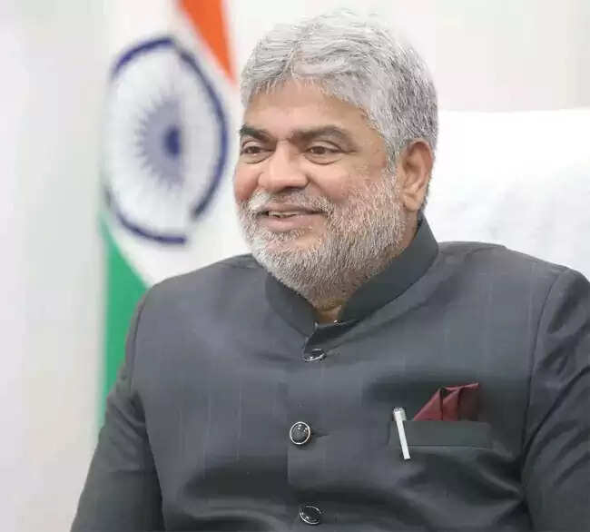 तेलंगाना में बीआरएस विधायकों की अयोग्यता याचिकाएं खारिज, विपक्ष ने जताई नाराजगी