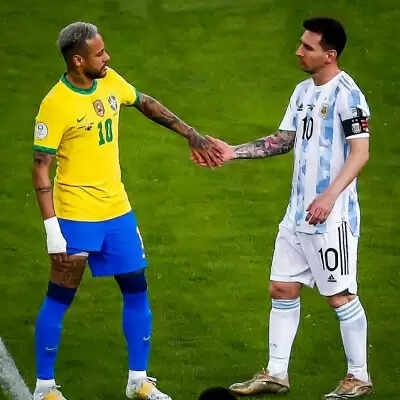 कोपा अमेरिका की जीत के बाद मेसी ने नेमार को सांत्वना दी