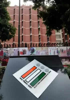 बंगाल उपचुनाव में केंद्रीय बलों की 52 कंपनियां तैनात करेगा चुनाव आयोग