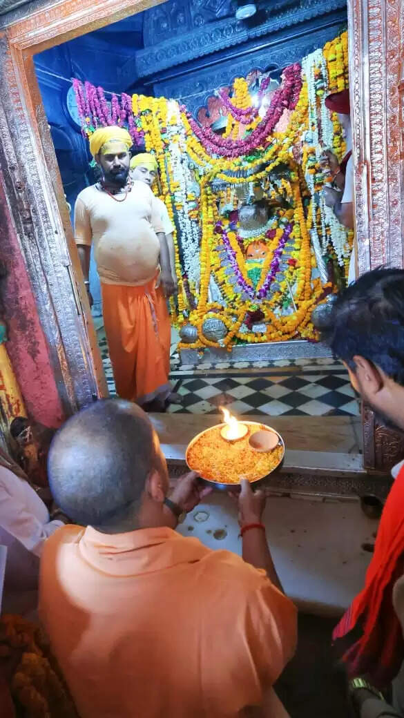 सीएम योगी आदित्यनाथ ने जन्मदिन पर भगवान श्रीराम के दरबार में लगाई हाजिरी&nbsp;