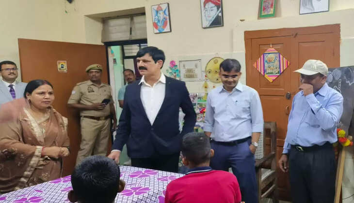 वाराणसी: जिला जज और डीएम ने रामनगर के राजकीय बाल गृहों और सम्प्रेक्षण गृह का किया निरीक्षण, बच्चों की शिक्षा और काउंसिलिंग पर जोर