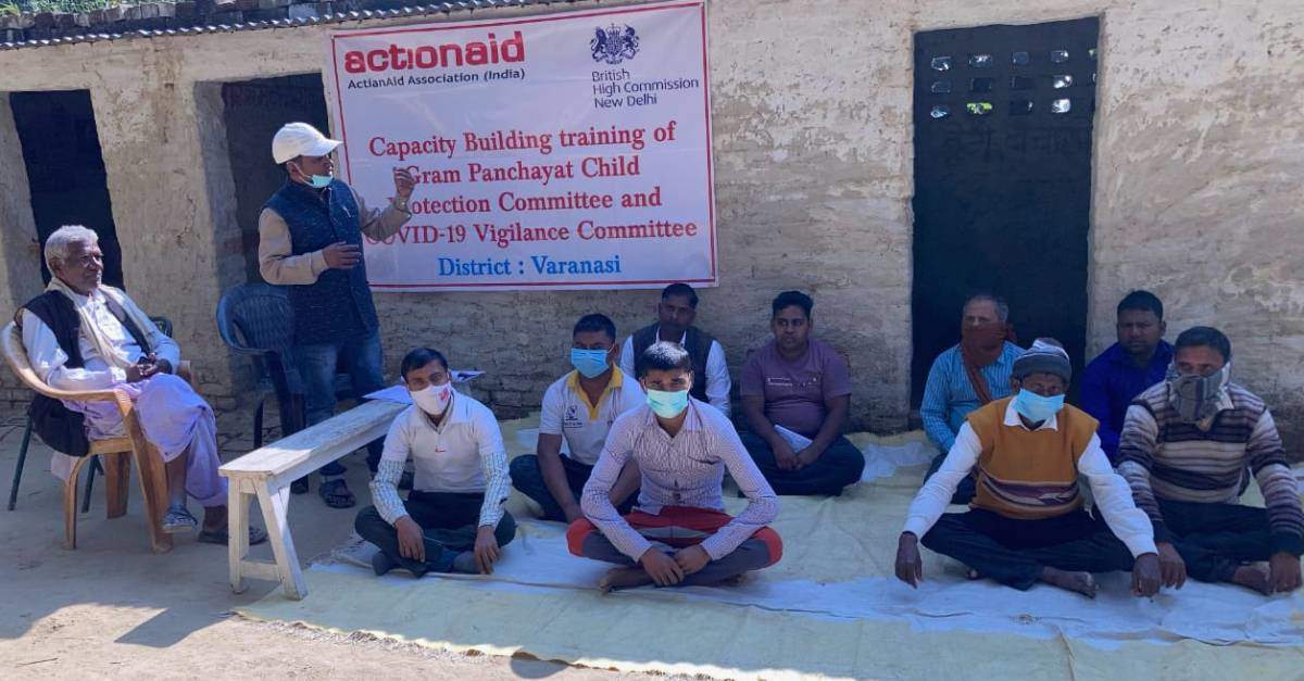 जनकवि धूमिल के गांव में एक्शन एड ने की पहल, स्कूलों के खोले जाने की एसओपी, कोविड-19 से बचाव की दी जानकारी