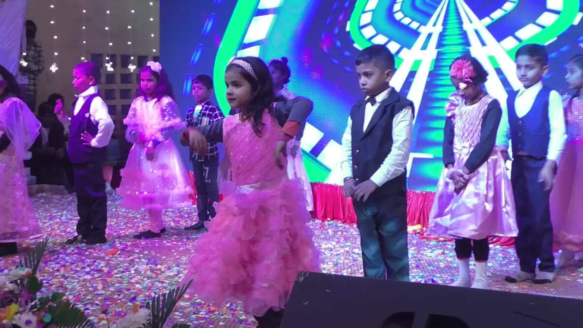 धूमधाम से मनाया गया तुलसी निकेतन बालिका इंटर कॉलेज का 50वां वार्षिकोत्सव