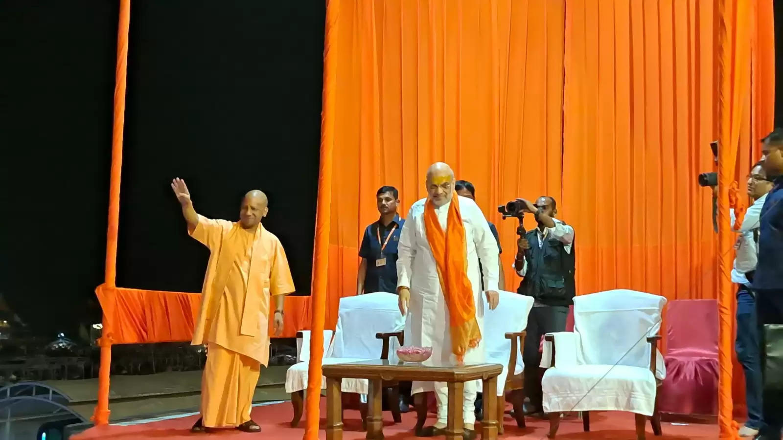 amit shah in ganga aarti