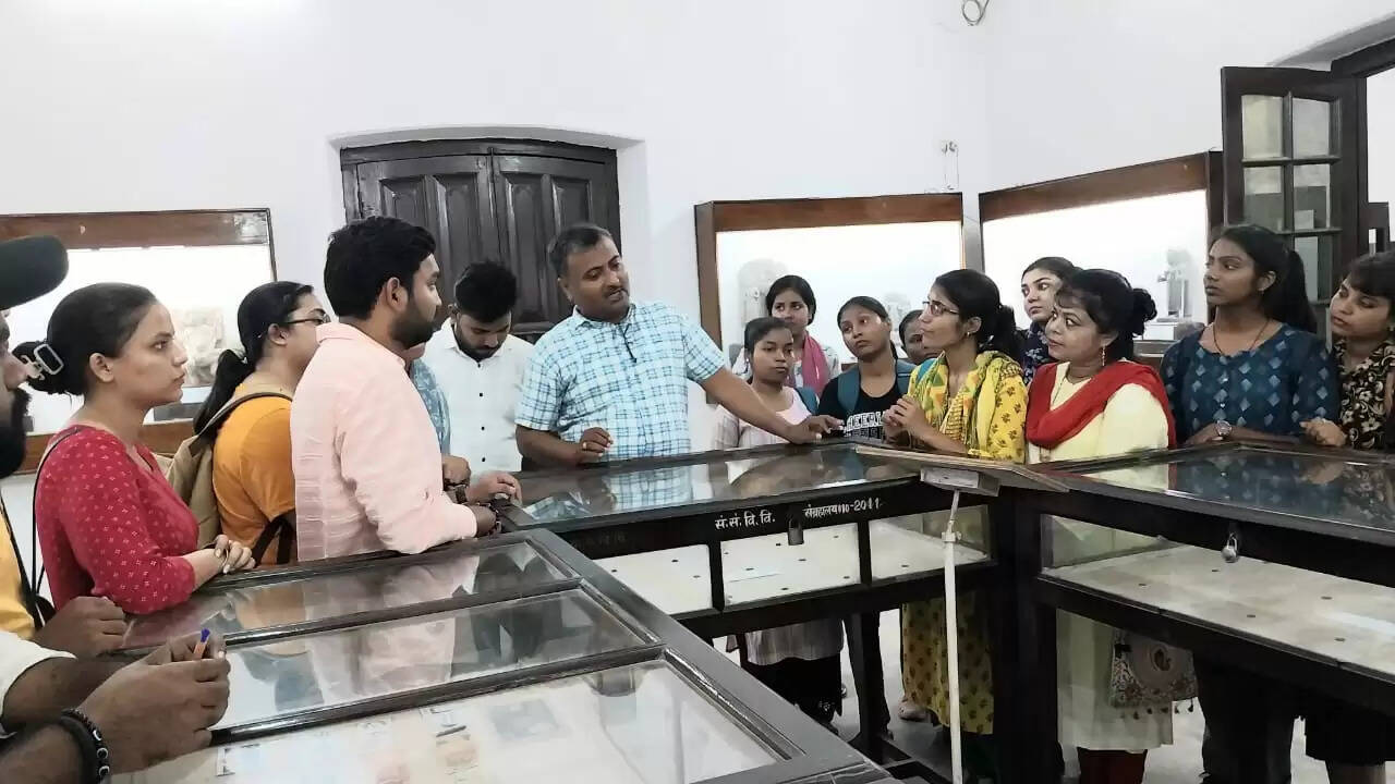 काशी में संग्रहालयों की बदलती भूमिका पर पांच दिवसीय कार्यशाला का दूसरा दिन