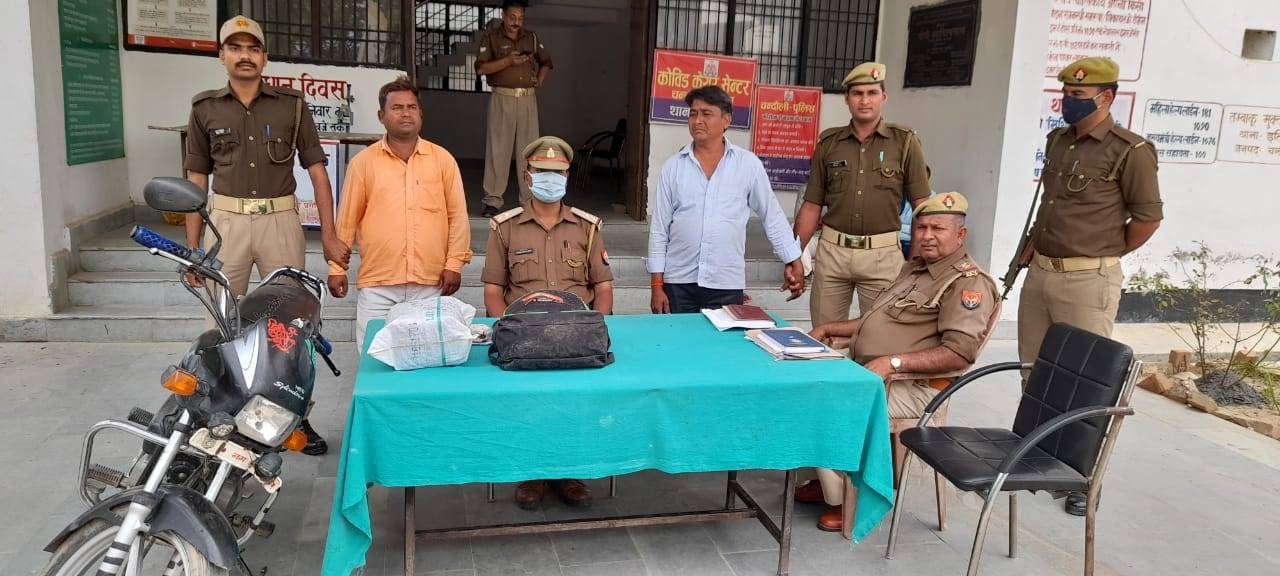 चंदौली पुलिस ने 6 किलो गांजा के साथ दो तस्करों को किया गिरफ्तार