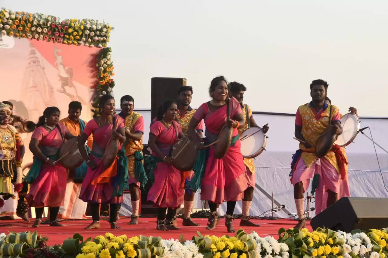 सीएम योगी ने काशी तमिल संगमम का किया उद्घाटन