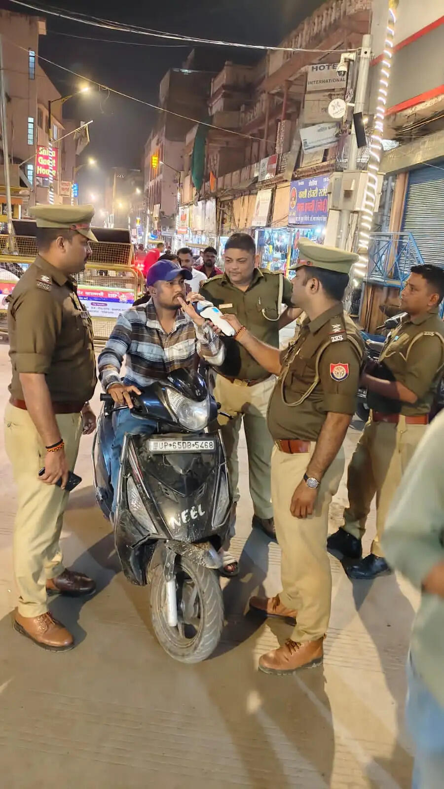 ऑपरेशन चक्रव्यूह: होली से पहले वाराणसी पुलिस का बड़ा एक्शन, 18 चालक नशे में ड्राइविंग करते पकड़े गए