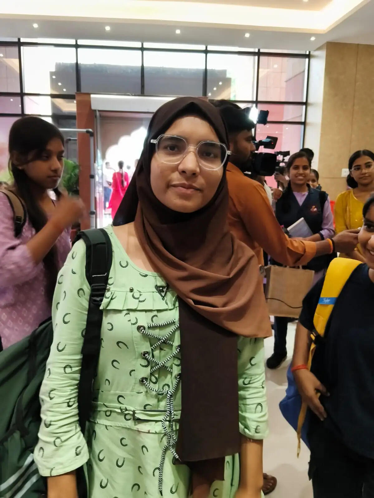 &nbsp;  ‘अब जब चाहे अयोध्या-काशी जाएंगे’, निशुल्क सफर की सौगात पर भावुक हुईं बुजुर्ग
