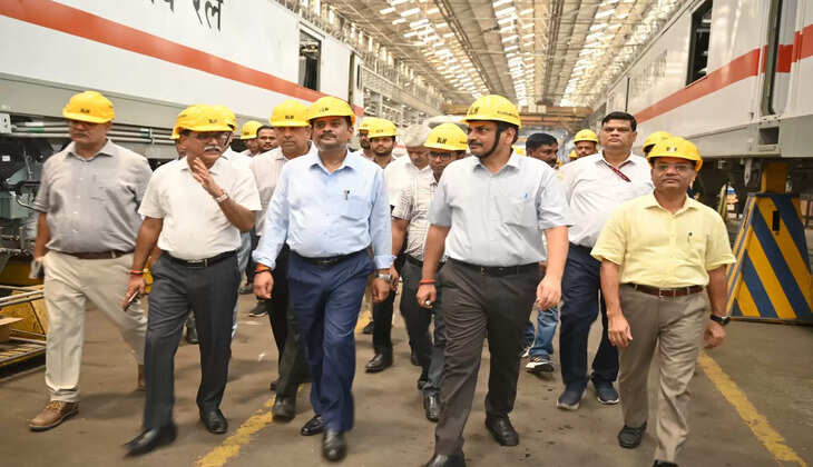 रेलवे बोर्ड के अपर सदस्य ने बरेका में देखी तकनीकी प्रगति
