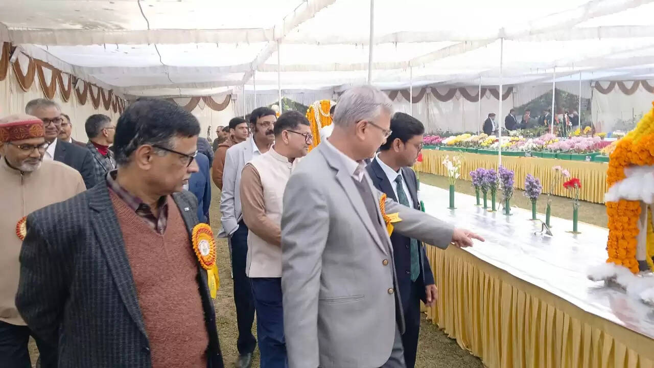 &nbsp;महामना की जयंती पर बीएचयू में प्रकृति, विज्ञान और अध्यात्म का संगम, तीन दिवसीय भव्य पुष्प प्रदर्शनी का शुभारंभ 