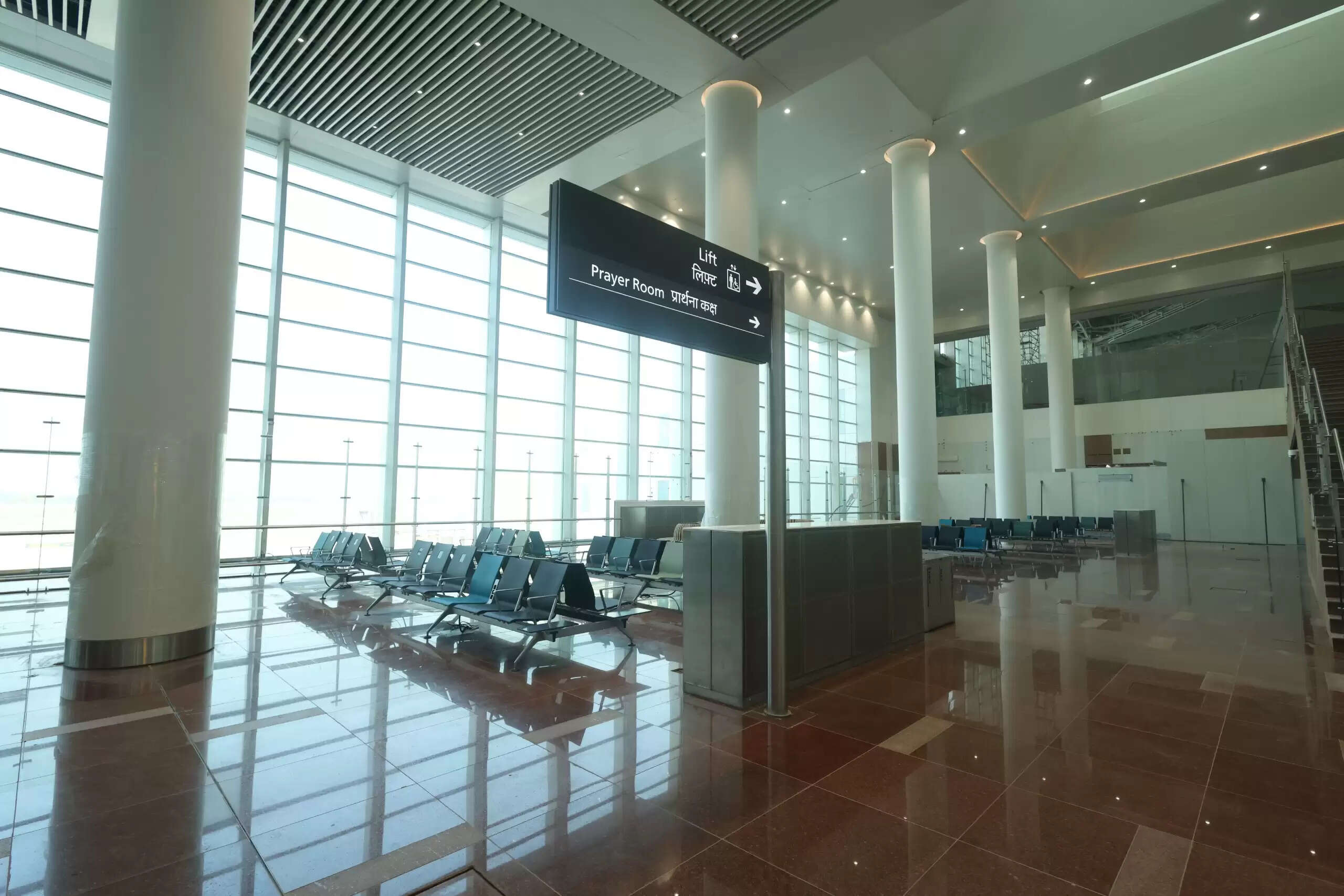 नोएडा इंटरनेशनल एयरपोर्ट बनेगा विश्वस्तरीय पहचान का प्रतीक