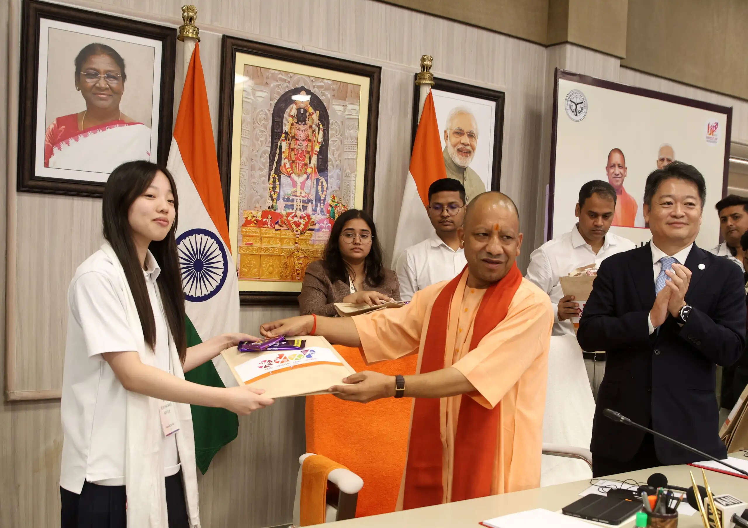 मुख्यमंत्री आवास पर भारत-जापान की युवा पीढ़ी का मिलन, ‘ए डायलॉग विद द फ्यूचर’ में गूंजा दोस्ती और भविष्य का संदेश