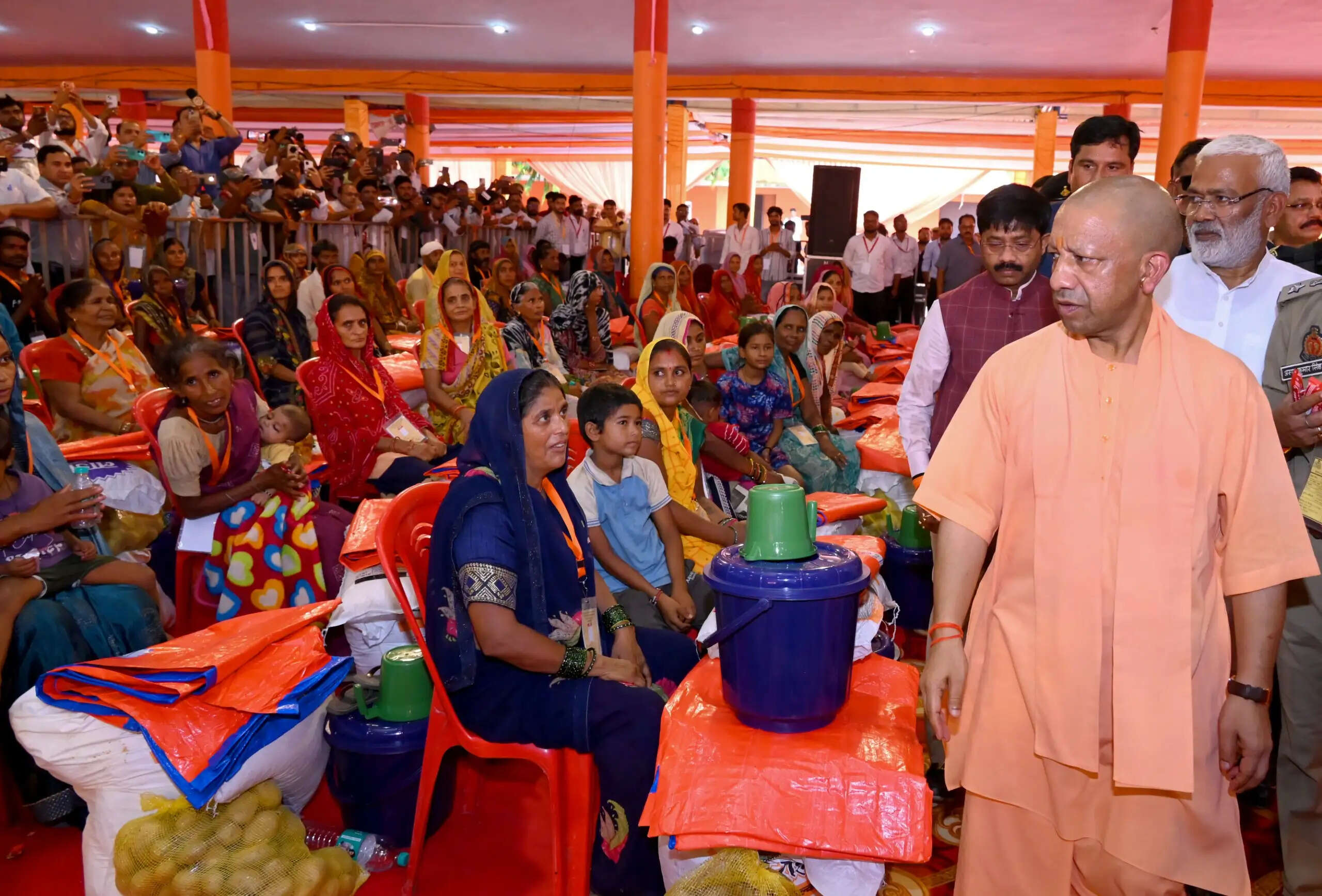 सीएम योगी रविवार को चित्रकूट पहुंचेंगे, बाढ़ प्रभावित 800 परिवारों को राहत सामग्री वितरित करेंगे
