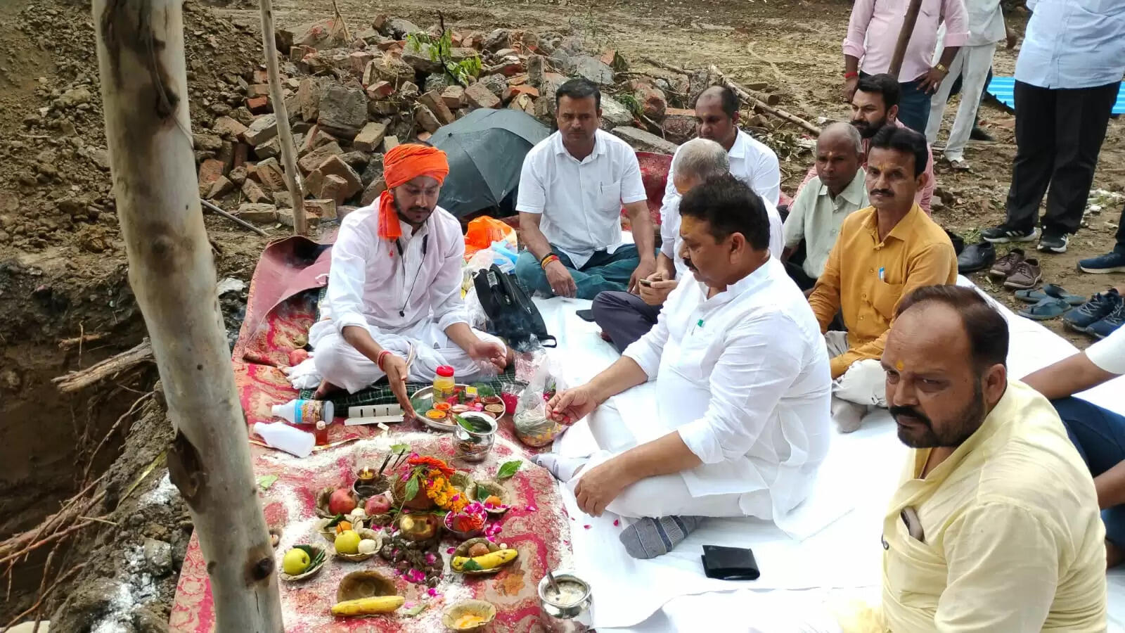  वाराणसी में 19.70 करोड़ की लागत से बनेगा आधुनिक जिला पुस्तकालय, मंत्री रविन्द्र जायसवाल ने किया भूमि पूजन