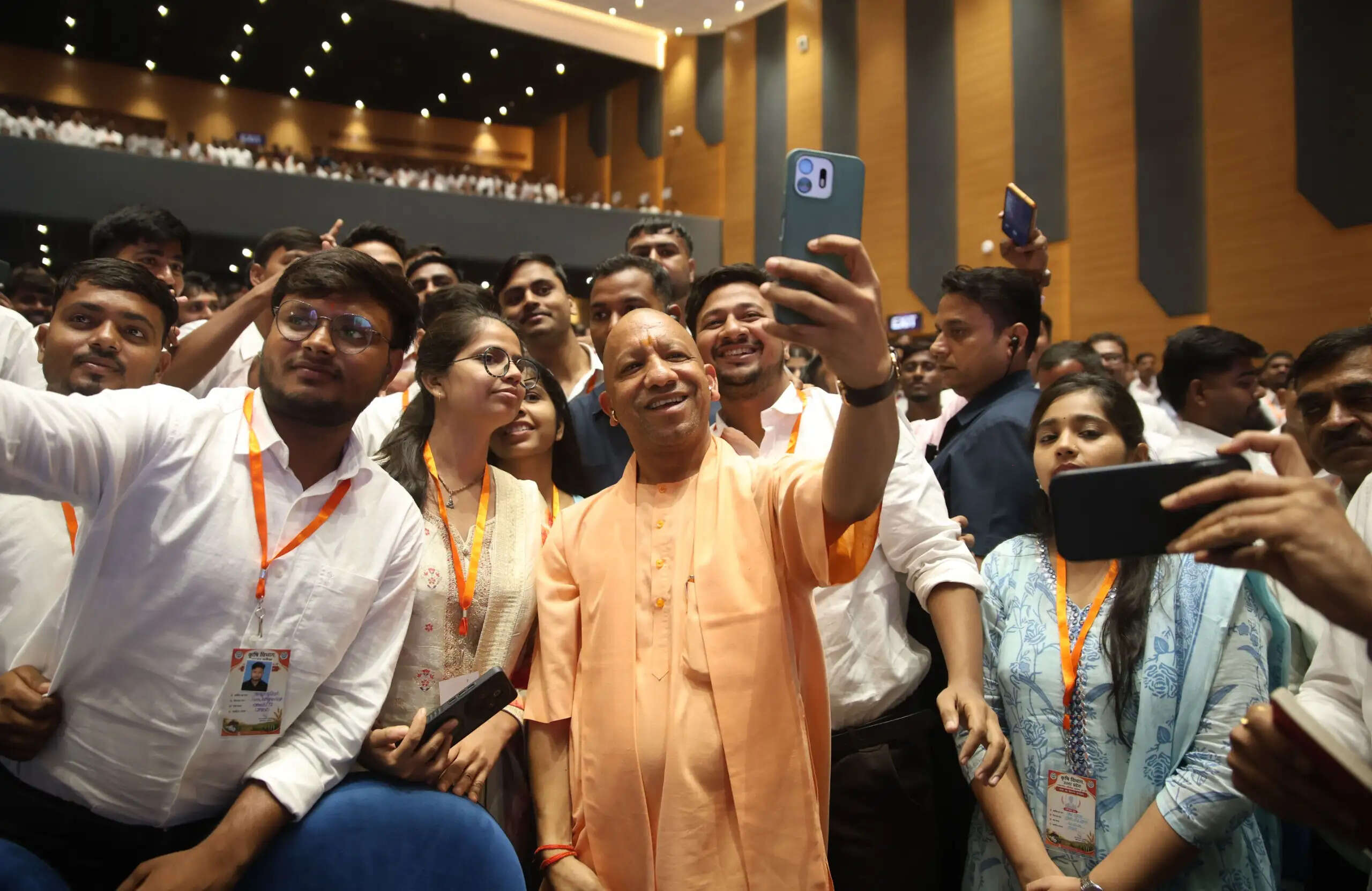 मिशन रोजगार के तहत 3572 युवाओं को नियुक्ति, चयनित अभ्यर्थियों ने सराहा योगी सरकार का पारदर्शी मॉडल