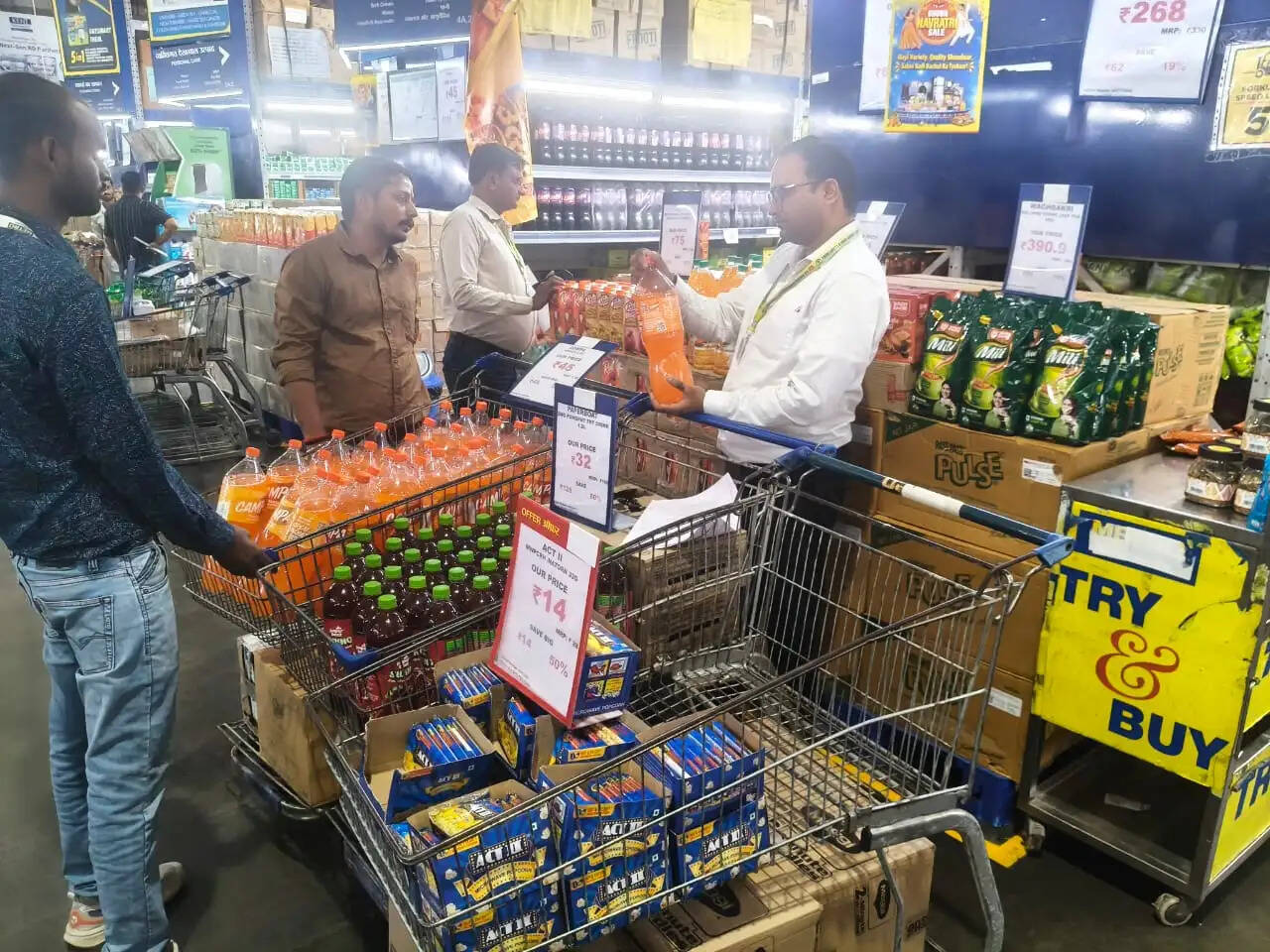 यूपी में ऑनलाइन फूड स्टोर्स पर यूपीएफएसडीए की बड़ी कार्रवाई, 4 के लाइसेंस निलंबित और कारोबार बंद