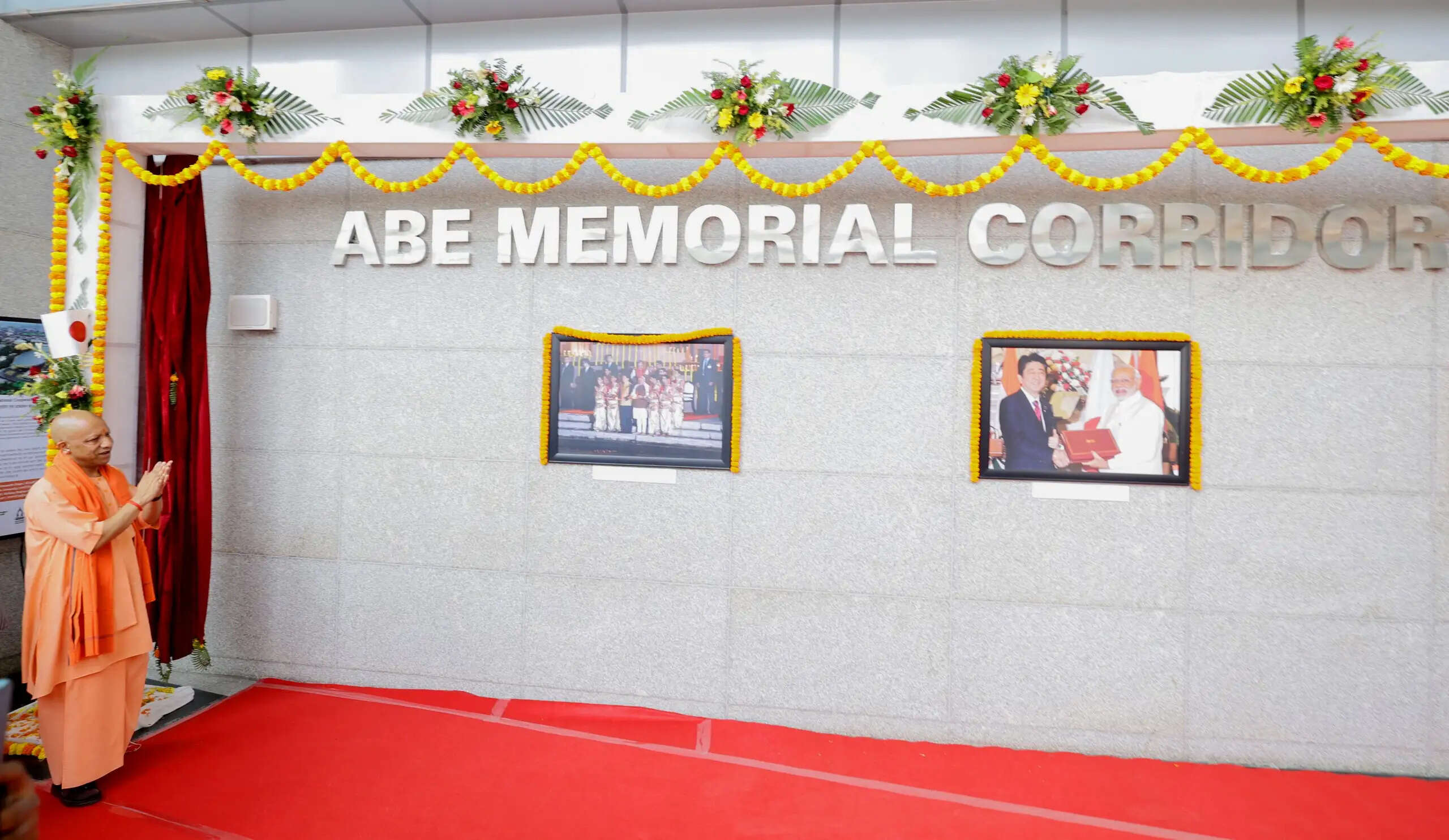 &nbsp;मुख्यमंत्री योगी आदित्यनाथ और अकी आबे ने ‘नमो बुक फेस्ट’ का किया अवलोकन