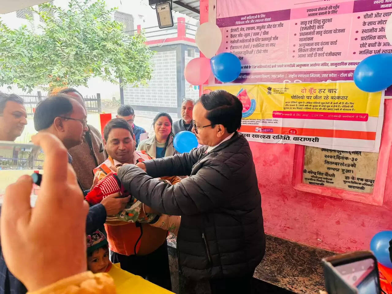 CMO ने बच्चों को पिलाई पोलियो ड्रॉप, जनपद में पल्स पोलियो अभियान का हुआ शुभारंभ