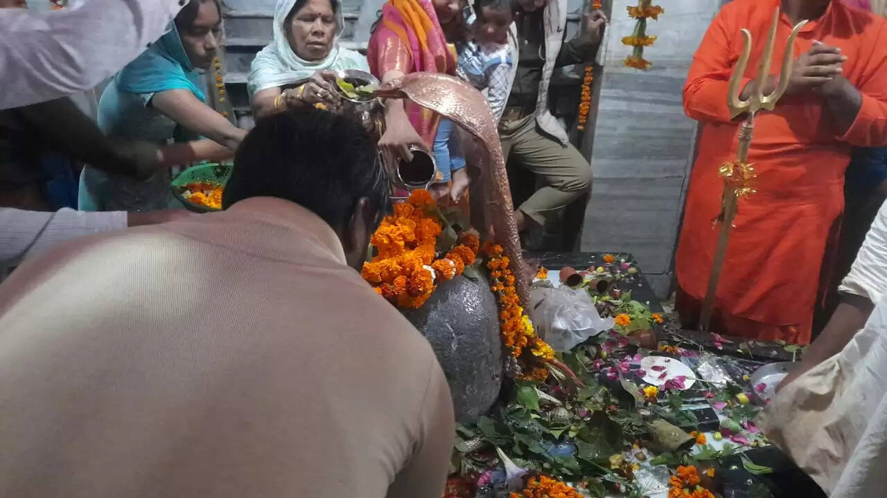 Shooltankeshwar Temple varanasi 