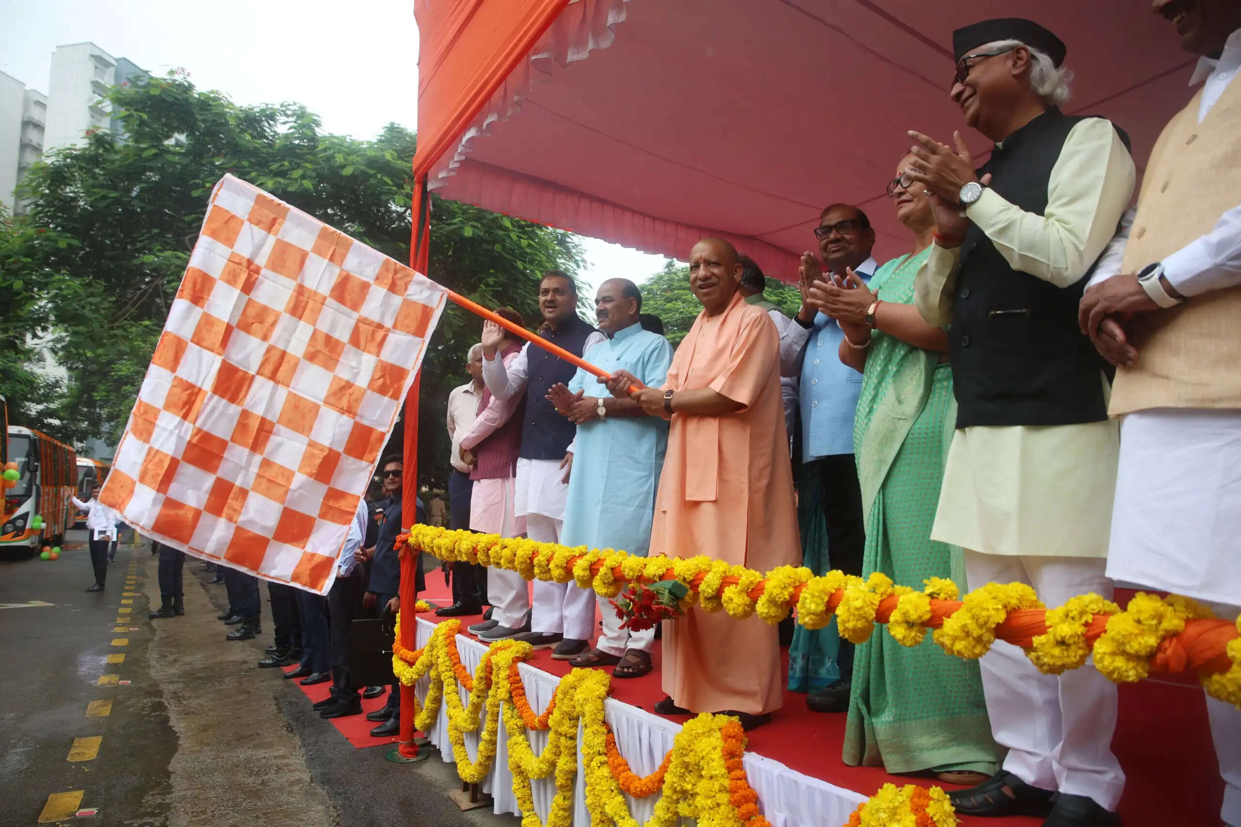 रक्षाबंधन के अवसर पर 27 से 29 अगस्त तक सहयात्री के साथ निशुल्क यात्रा कर सकेंगी माताएं-बहनें