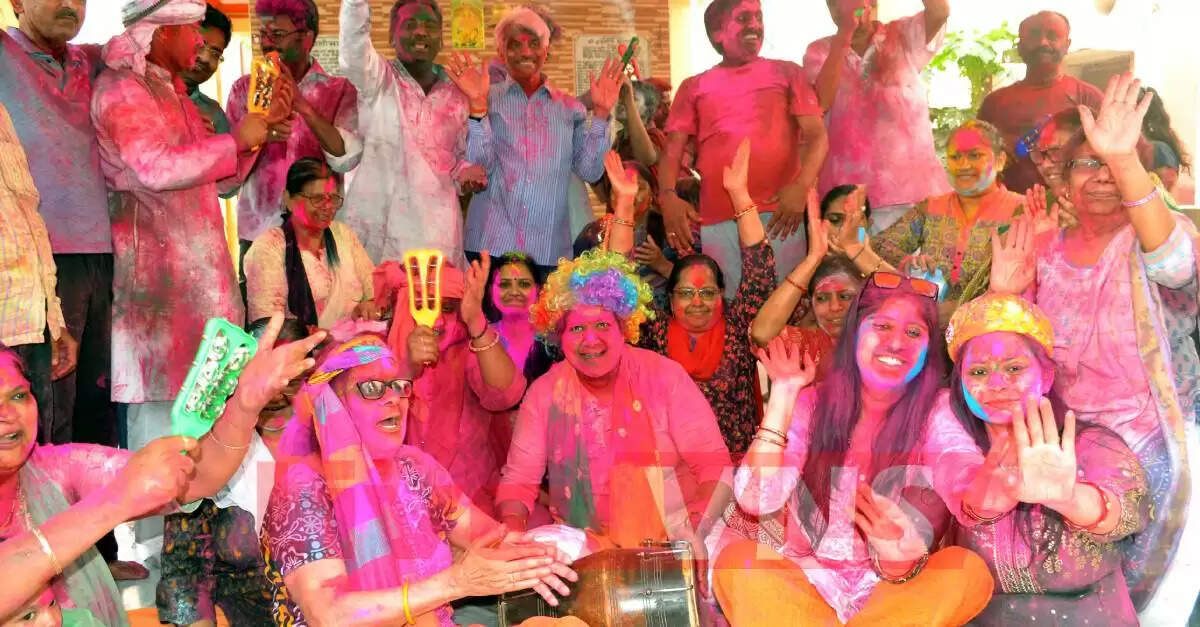 Banaras a city immersed in the fun of Holi