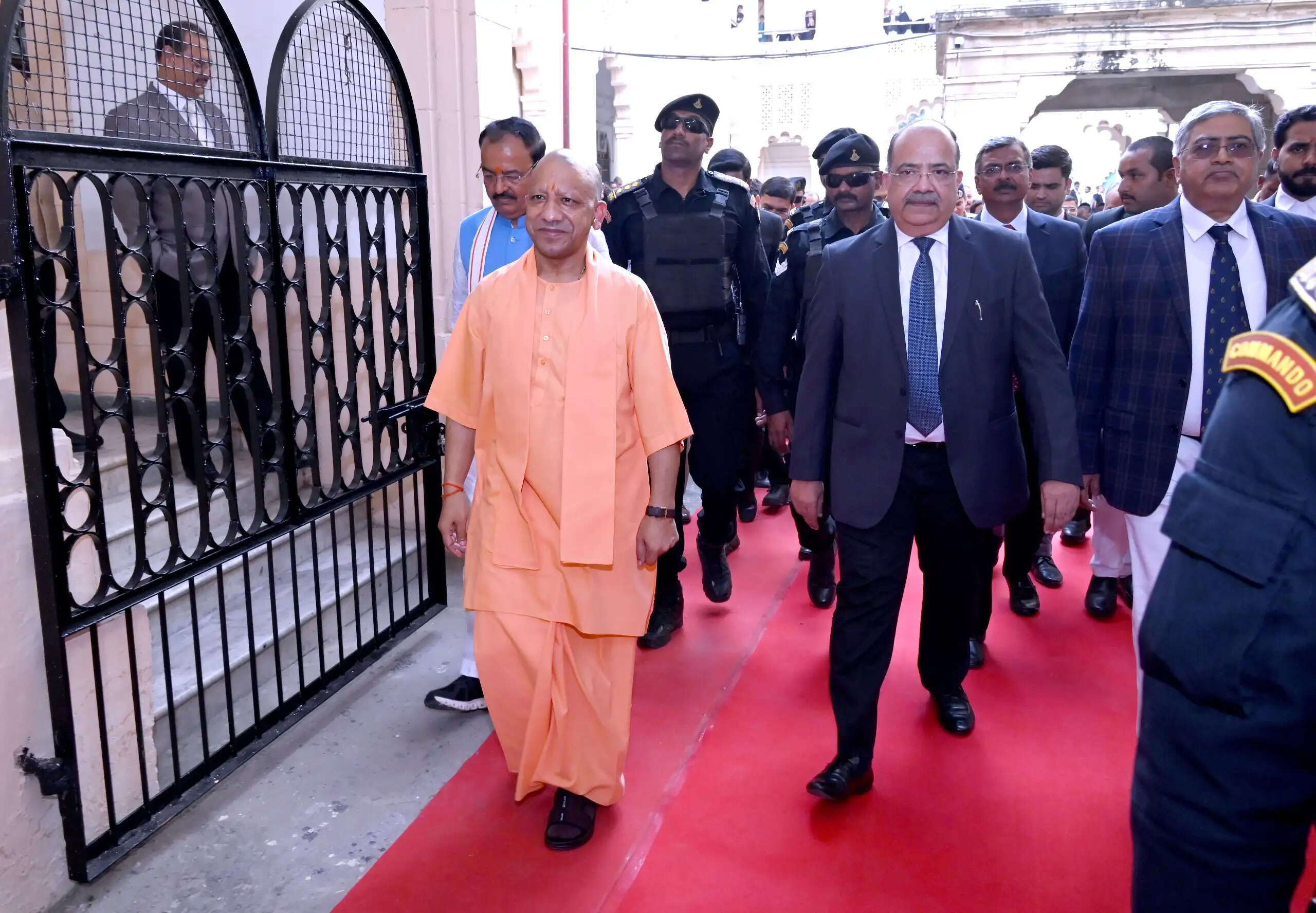 अधिवक्ताओं को सालाना पांच लाख तक कैशलेस मेडिकल इंश्योरेंस, चैंबर में फर्नीचर व उपकरण के लिए शासन करेगा सहयोगः सीएम&nbsp;