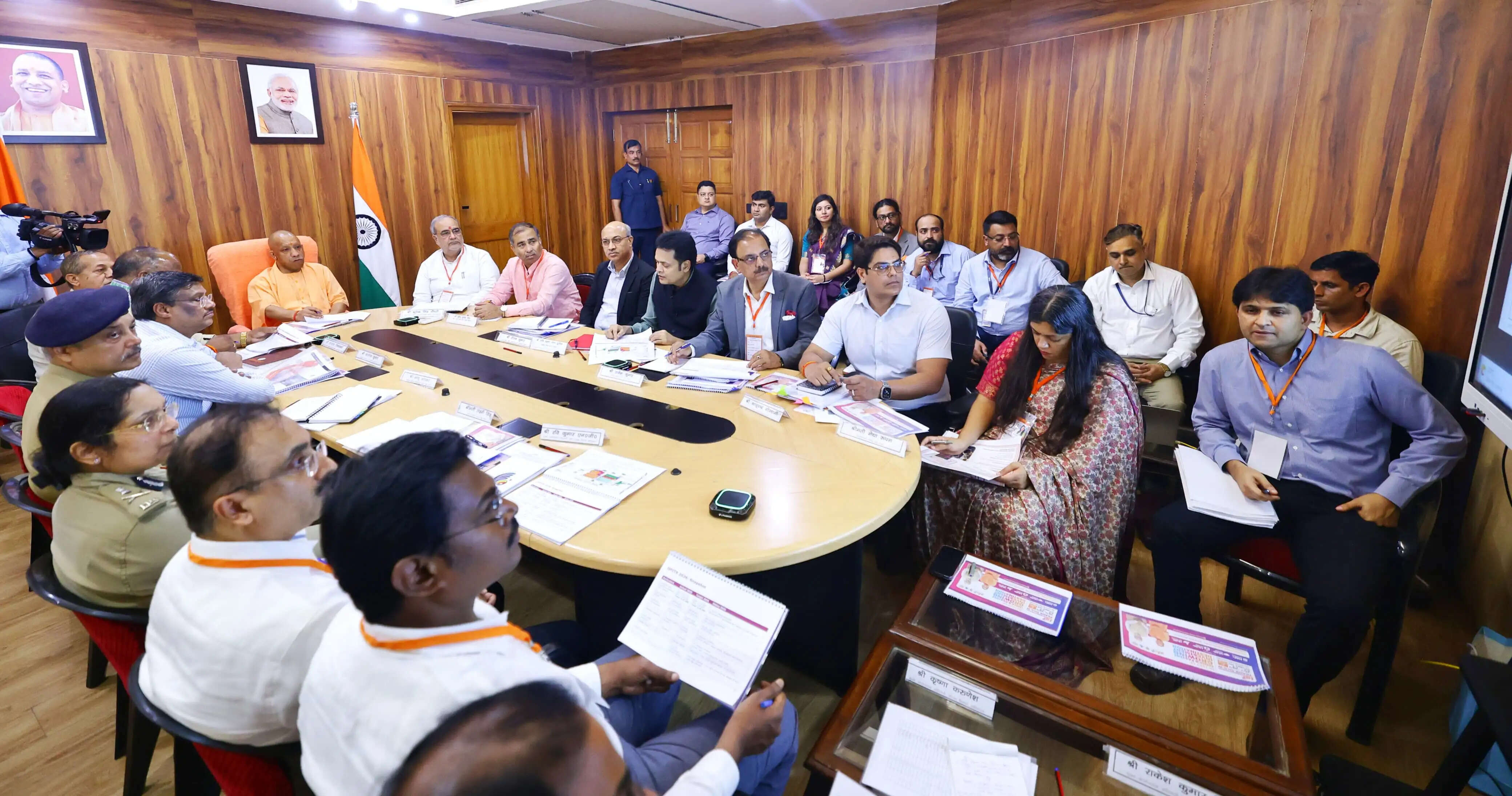 माननीय मुख्यमंत्री योगी आदित्यनाथ जी ने की यूपी इंटरनेशनल ट्रेड शो-2026 की तैयारियों की समीक्षा, दिए आवश्यक दिशा-निर्देश
